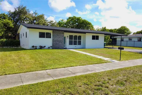 1180 NE 200th Ter, Miami FL 33179