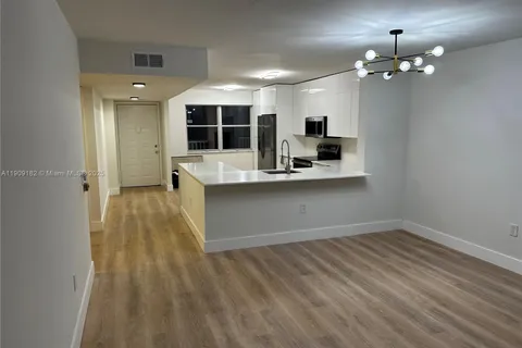 2560 NW 103rd Ave # 402, Sunrise FL 33322