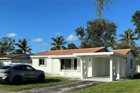 2400 N 57th Way, Hollywood FL 33021