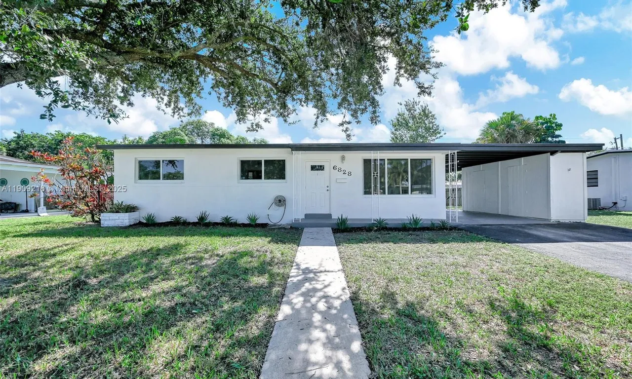 6828 NW 13th St, Plantation FL 33313