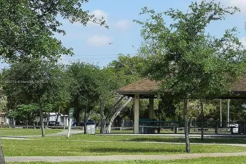 7970 NW 176th St, Hialeah FL 33015