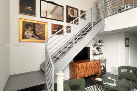 7744 Collins Ave # 17, Miami Beach FL 33141