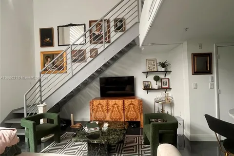 7744 Collins Ave # 17, Miami Beach FL 33141