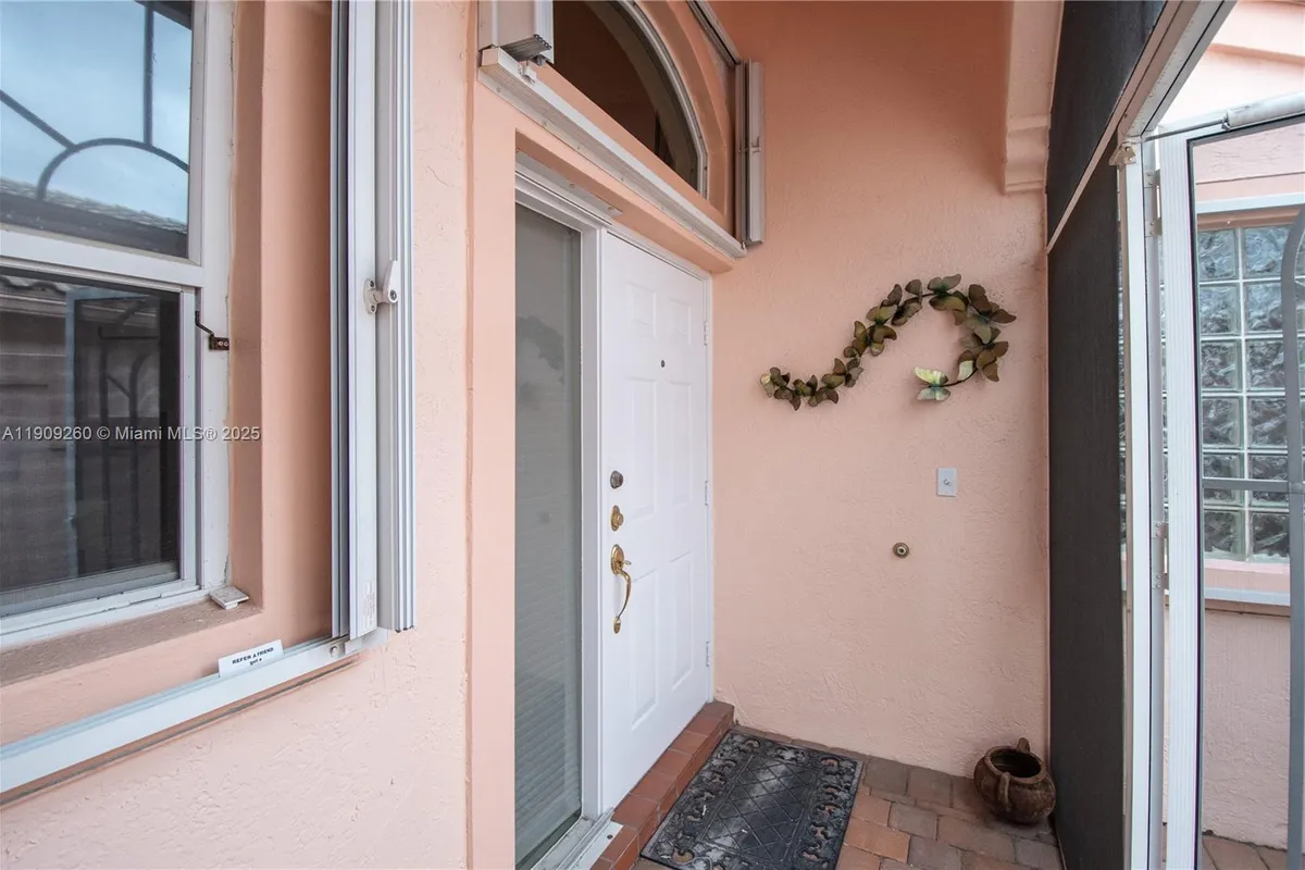 5136 Pelican Cove Dr, Boynton Beach FL 33437