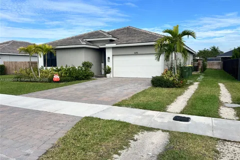 1695 SE 6th St, Homestead FL 33033