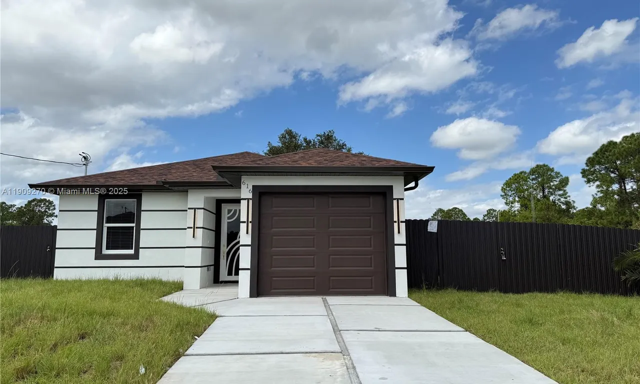 616 S PARKER AVE, Lehigh Acres FL 33974