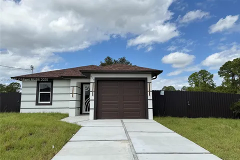 616 S PARKER AVE, Lehigh Acres FL 33974