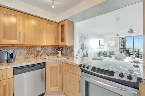 1400 S Ocean Dr # 1001, Hollywood FL 33019