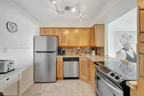 1400 S Ocean Dr # 1001, Hollywood FL 33019