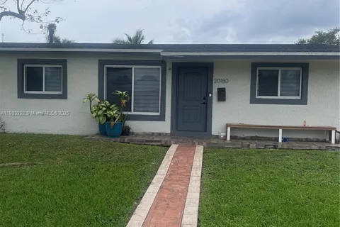 20180 NW 14th Ct, Miami Gardens FL 33169