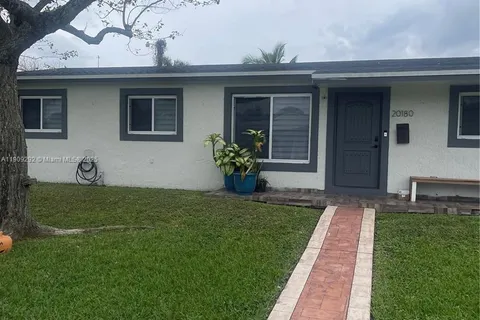 20180 NW 14th Ct, Miami Gardens FL 33169