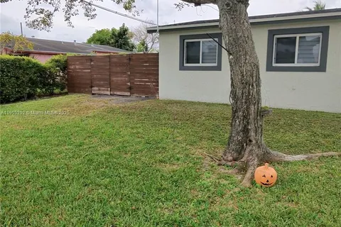 20180 NW 14th Ct, Miami Gardens FL 33169