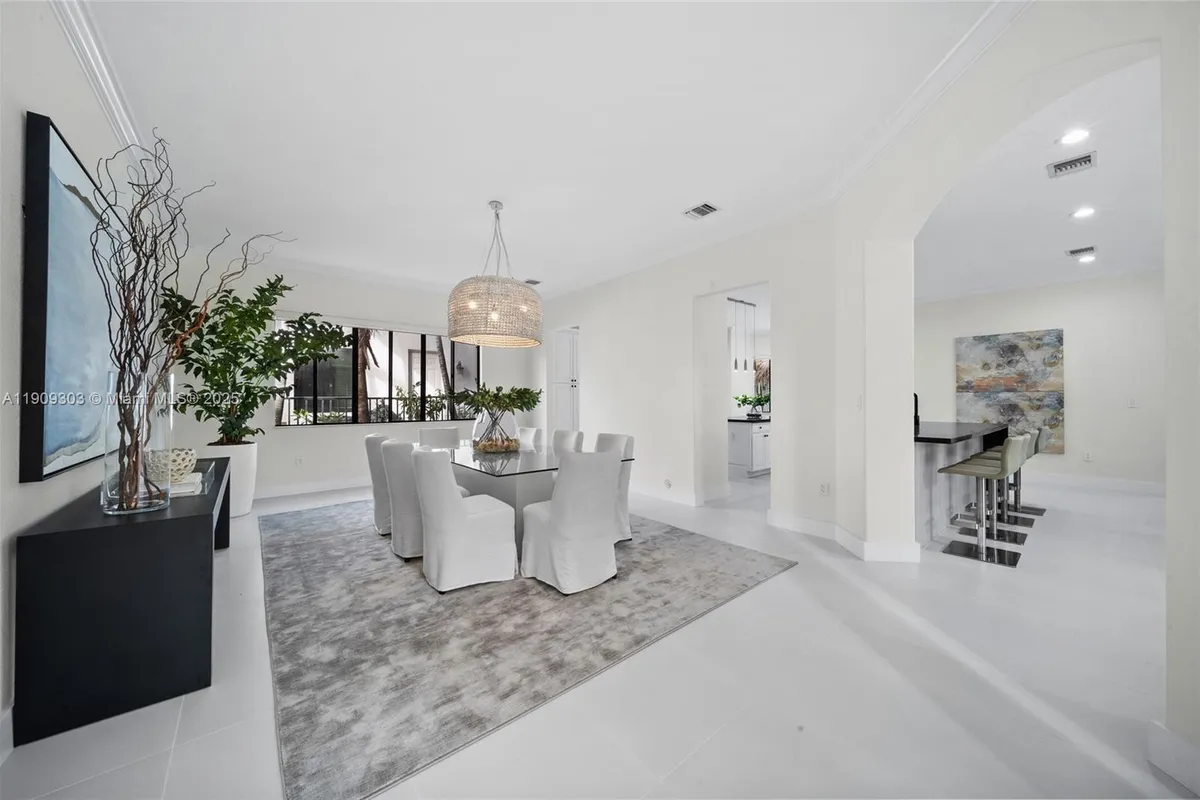 18713 SW 76th Ct, Cutler Bay FL 33157