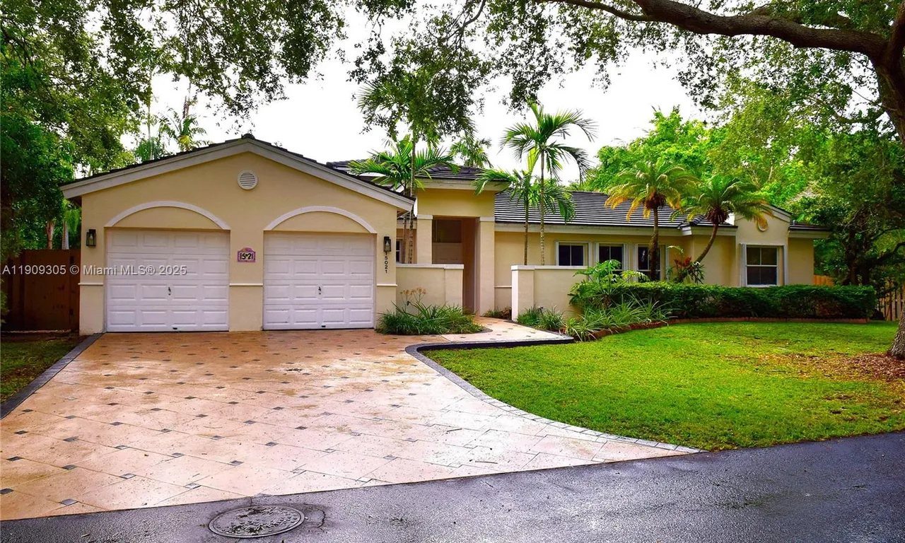 15021 SW 75th Ct, Palmetto Bay FL 33158