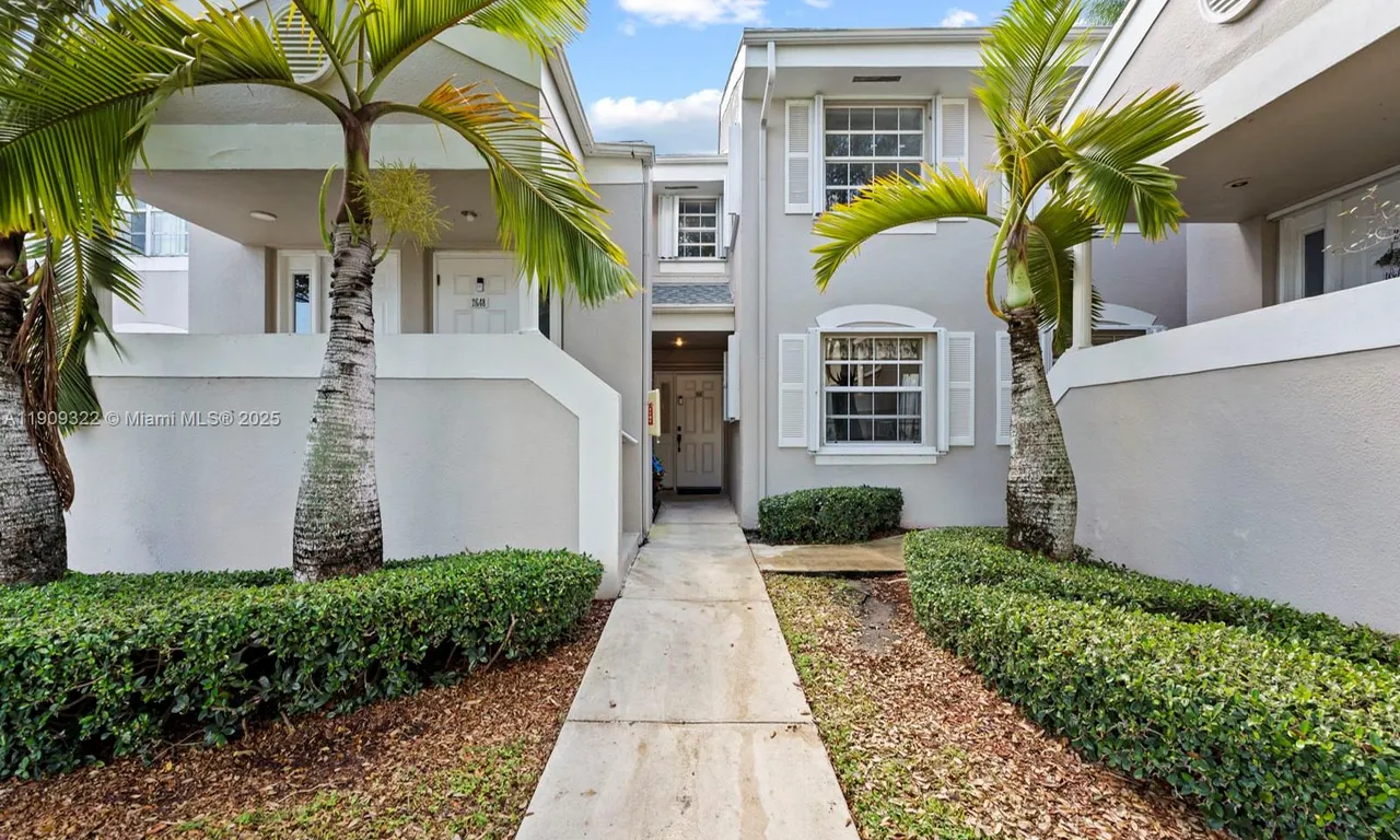 2647 SE 21st Ct # D, Homestead FL 33035