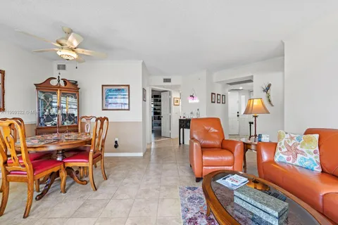 2647 SE 21st Ct # D, Homestead FL 33035