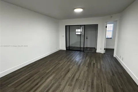 2471 NW 56th Ave # 15, Lauderhill FL 33313