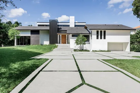 7910 Los Pinos Cir, Coral Gables FL 33143