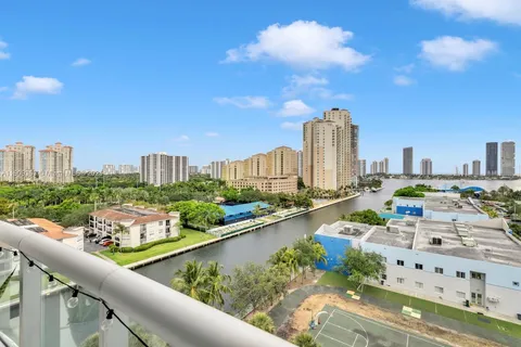 3131 NE 188th St # 1004, Aventura FL 33180