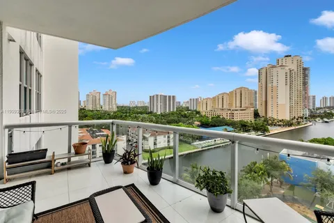 3131 NE 188th St # 1004, Aventura FL 33180