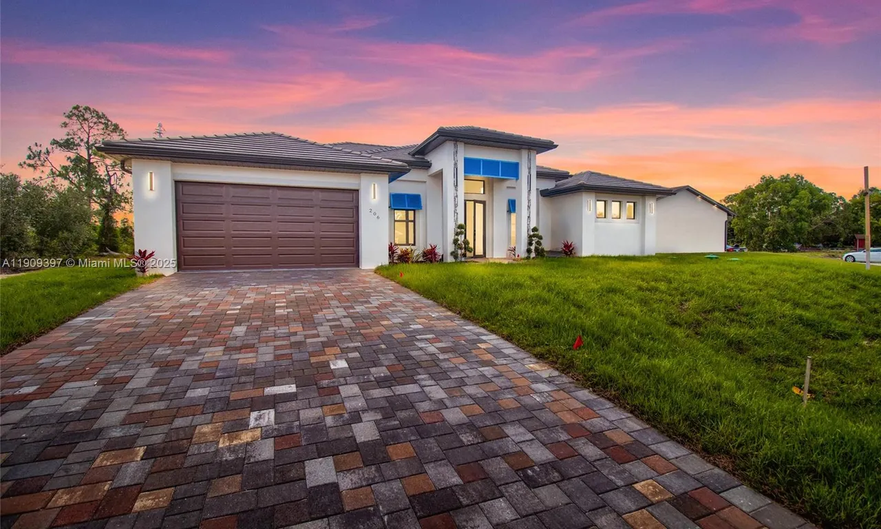 206 JACK AVE N, Other City - In The State Of Florida FL 33971