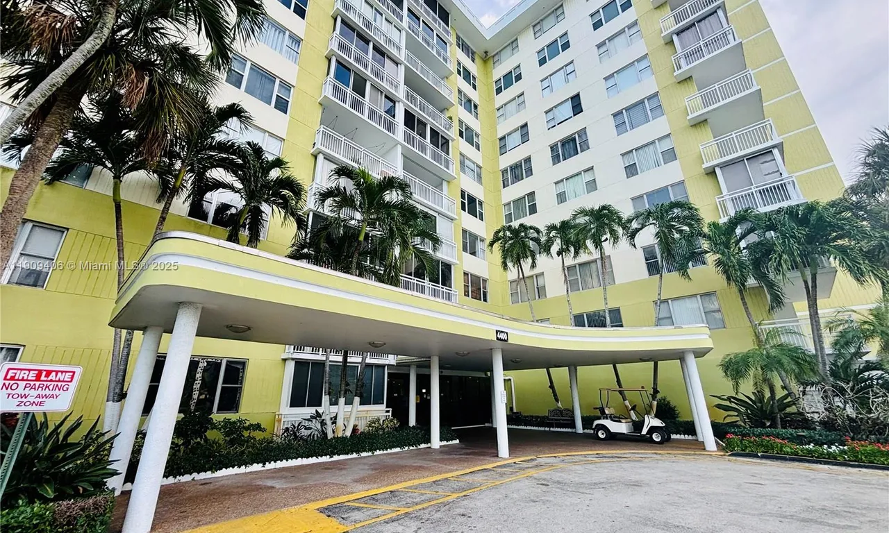 4400 Hillcrest Dr # 617B, Hollywood FL 33021