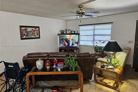 5108 Myrtle Dr, Fort Pierce FL 34982