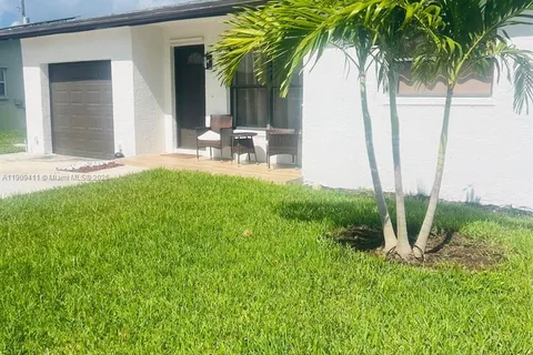 9703 SW 2nd St, Boca Raton FL 33428