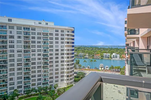 5225 Collins Ave # 1403, Miami Beach FL 33140