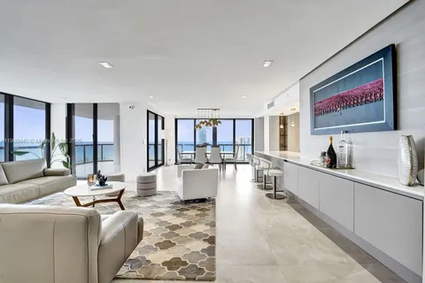 19667 Turnberry Way # 27J, Aventura FL 33180