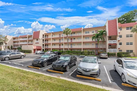 1040 Country Club Dr # 408, Margate FL 33063