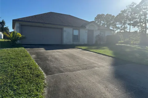 874 SE Arthur St, Palm Bay FL 32909