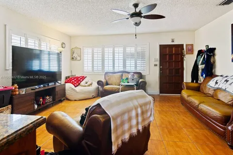 18520 NW 42nd Pl, Miami Gardens FL 33055