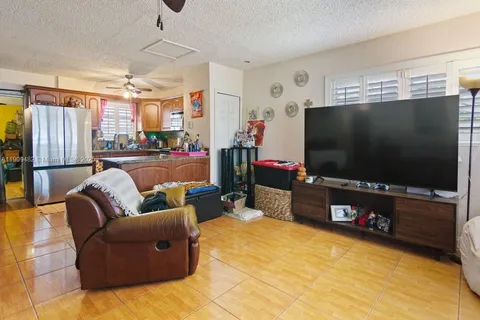 18520 NW 42nd Pl, Miami Gardens FL 33055