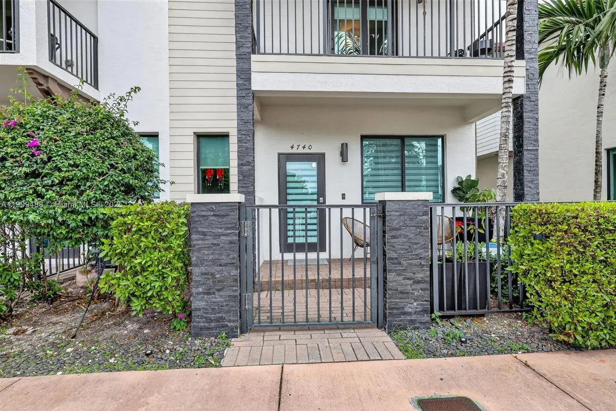 4740 NW 84th Ave, Doral FL 33166