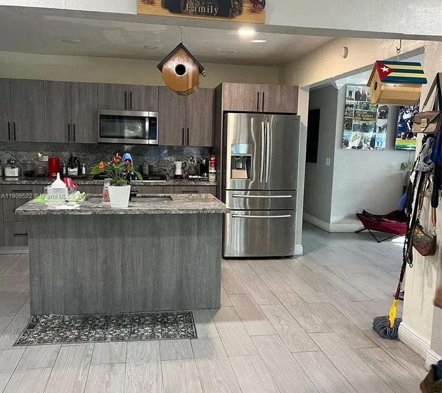 6221 SW 26th St, Miramar FL 33023