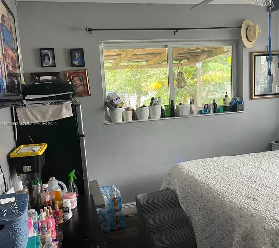 6221 SW 26th St, Miramar FL 33023