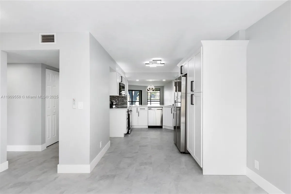 7408 Fairfax Dr # 108, Tamarac FL 33321