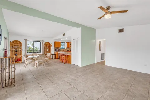 877 Ellen Dr., Key Largo FL 33037