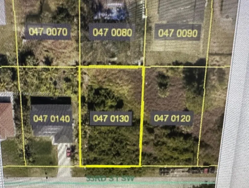 3204 33rd St Sw, Lehigh Acres FL 33976