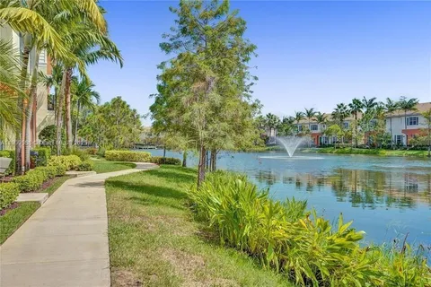 256 SW 6th Ct, Pompano Beach FL 33060