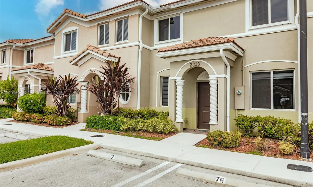 2333 SE 10th St, Homestead FL 33035