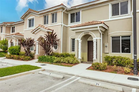 2333 SE 10th St, Homestead FL 33035