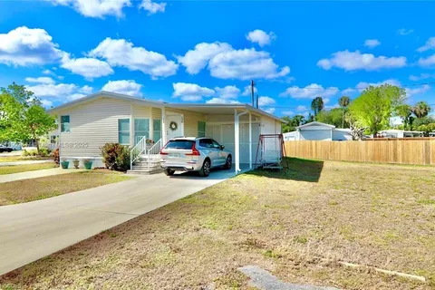 138 Lantern Ln, Fort Myers FL 33917