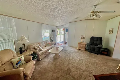 138 Lantern Ln, Fort Myers FL 33917