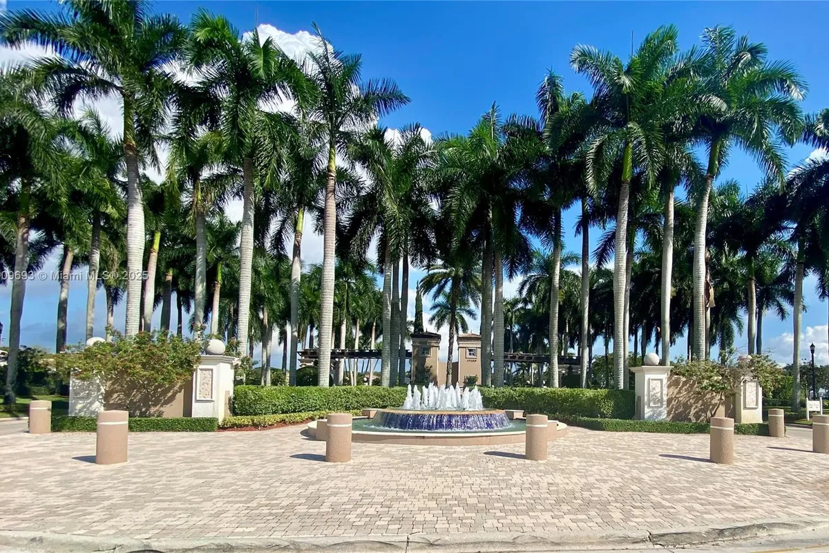 4925 SW 164th Ave, Miramar FL 33027