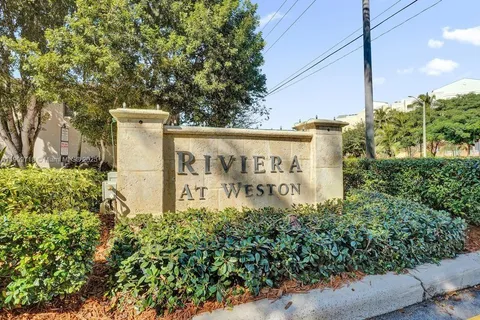 174 Riviera Cir # 4, Weston FL 33326
