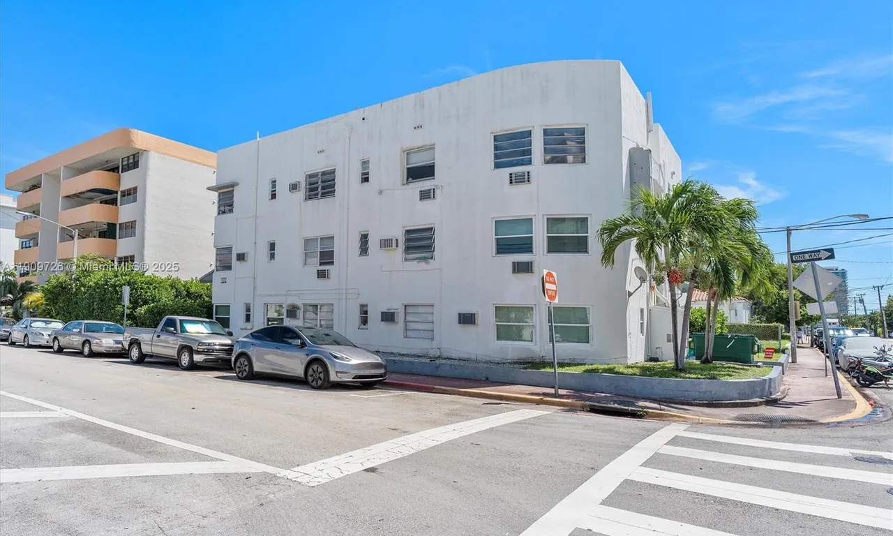 420 78th St, Miami Beach FL 33141