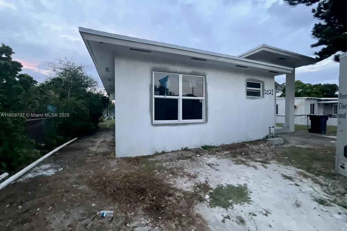 2121 Rutland St, Opa-Locka FL 33054
