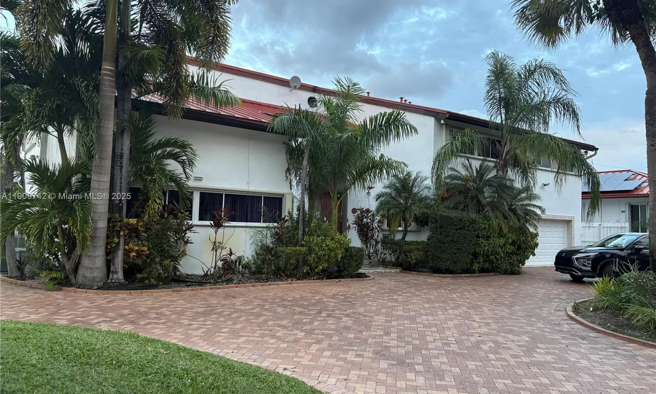 5891 SW 56th Ter, South Miami FL 33143